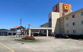 Hotel 10 Itajai/Navegantes