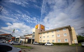 Hotel 10 Itajai/Navegantes